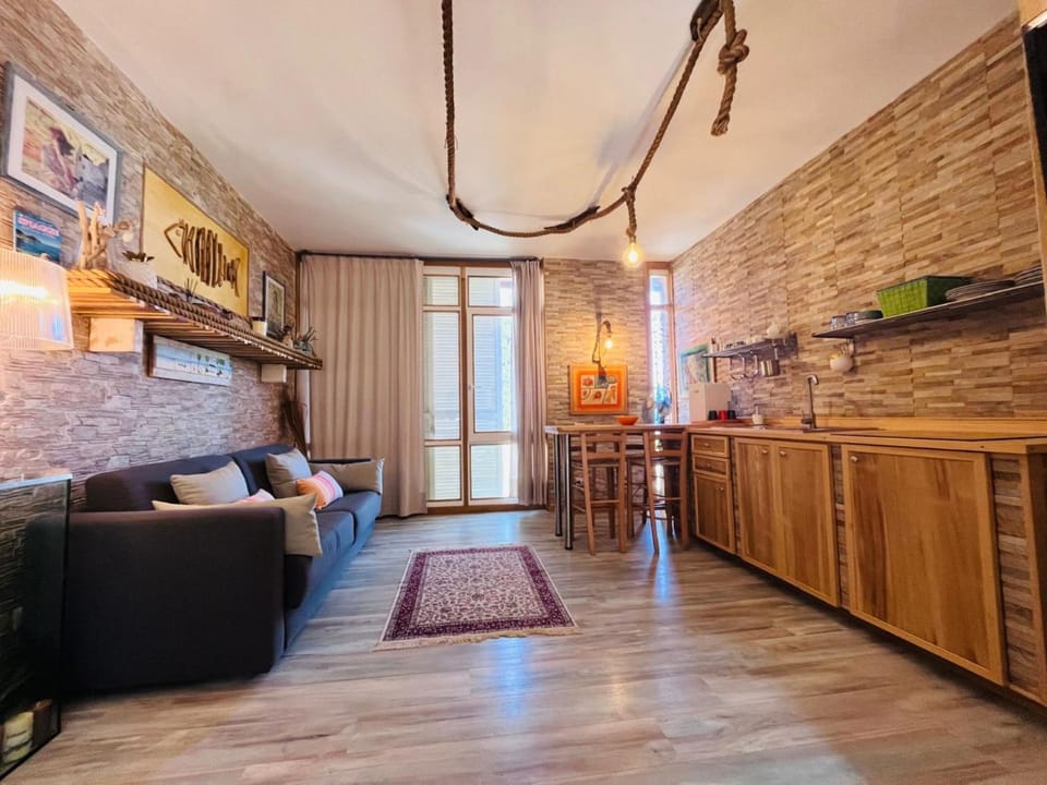 Kitchen or kitchenette, Living room, Seating area