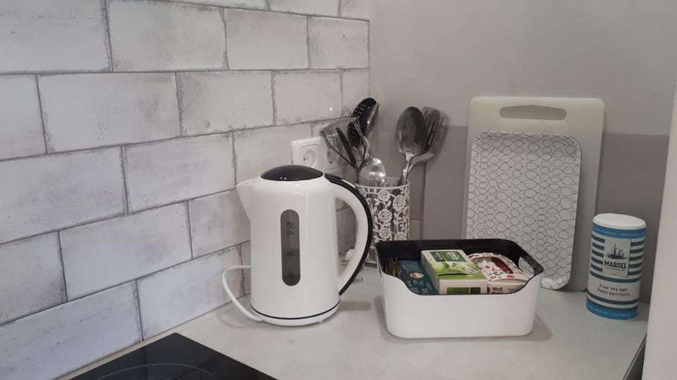 Coffee/tea facilities, Kitchen or kitchenette