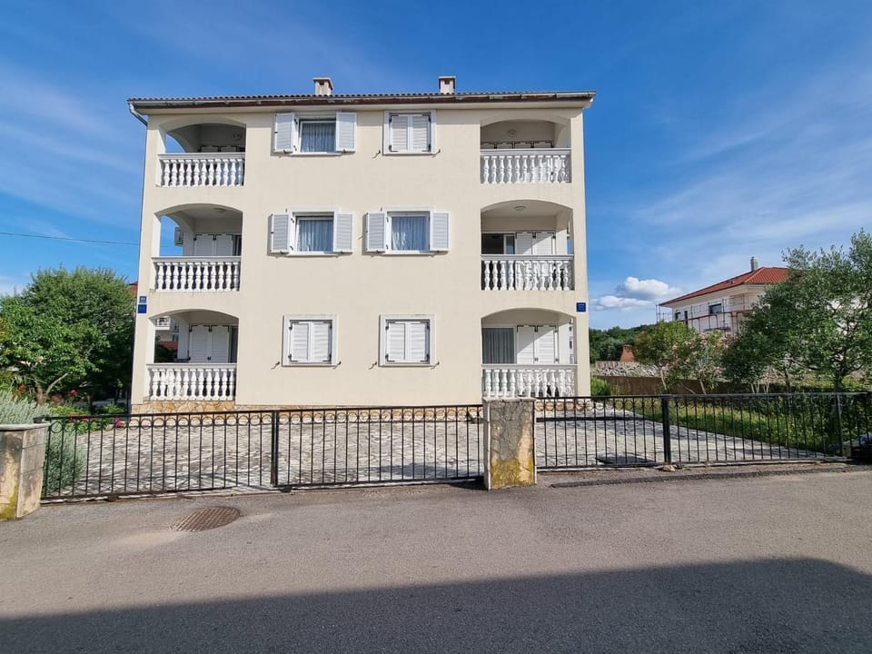 Property building, Balcony/Terrace