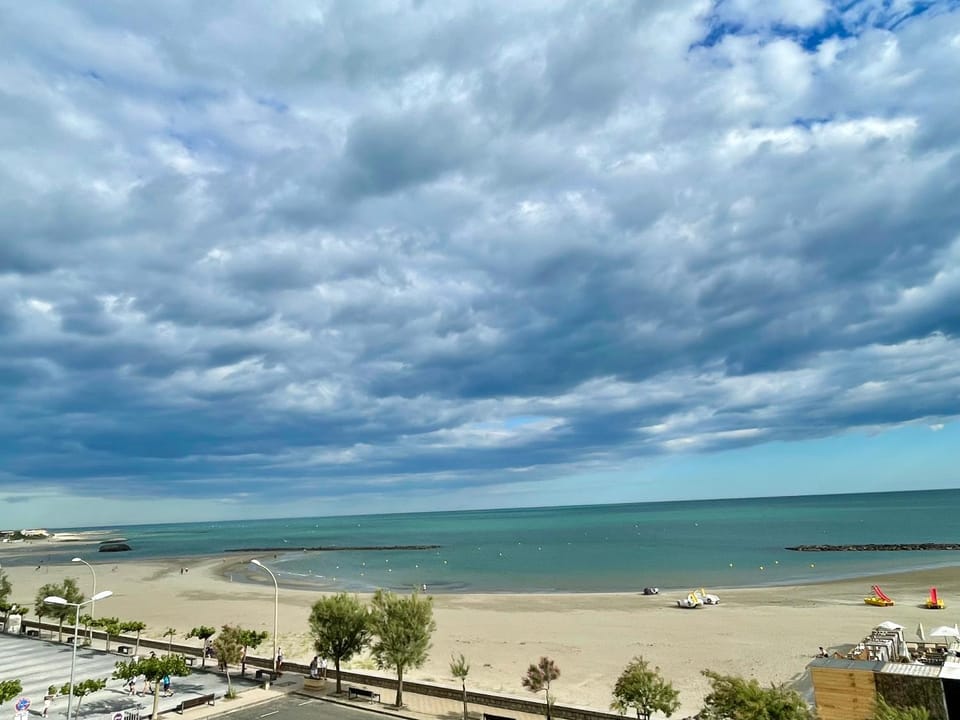 Grand appartement vue sur mer Apartment in Agde