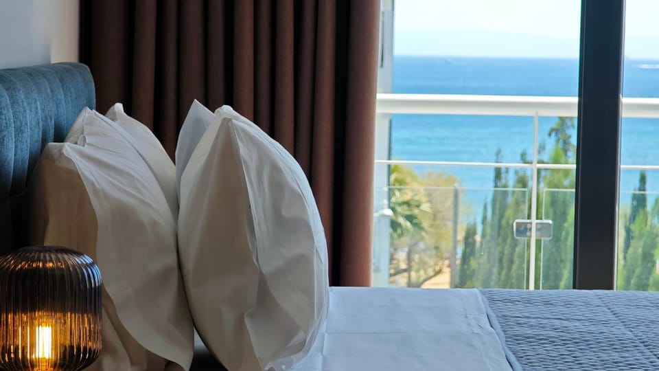 Bedroom, Sea view