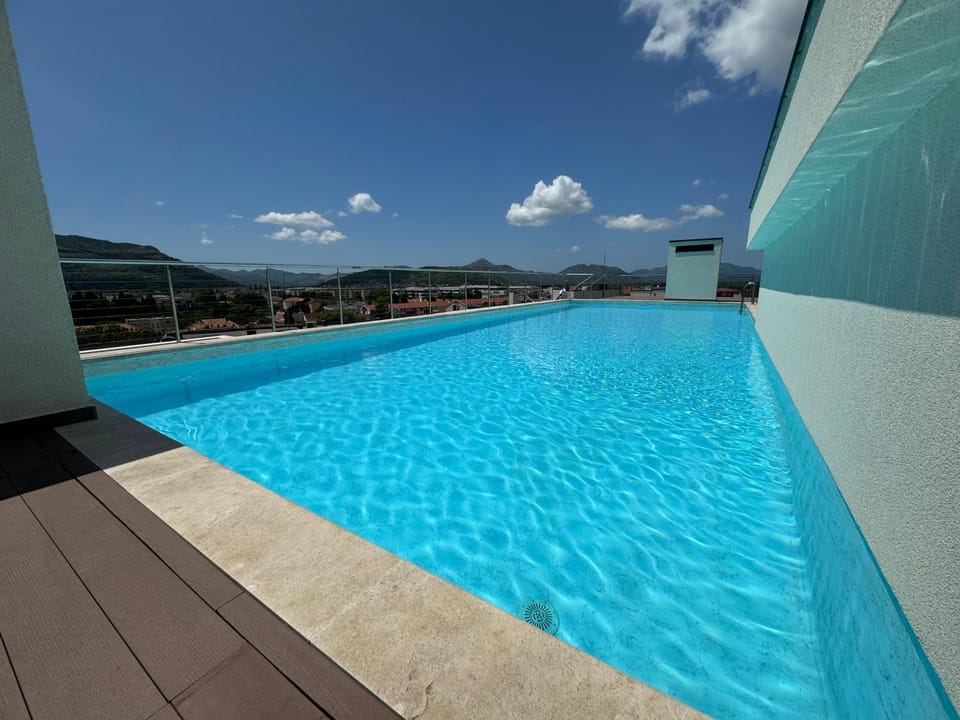 Pool view, Swimming pool