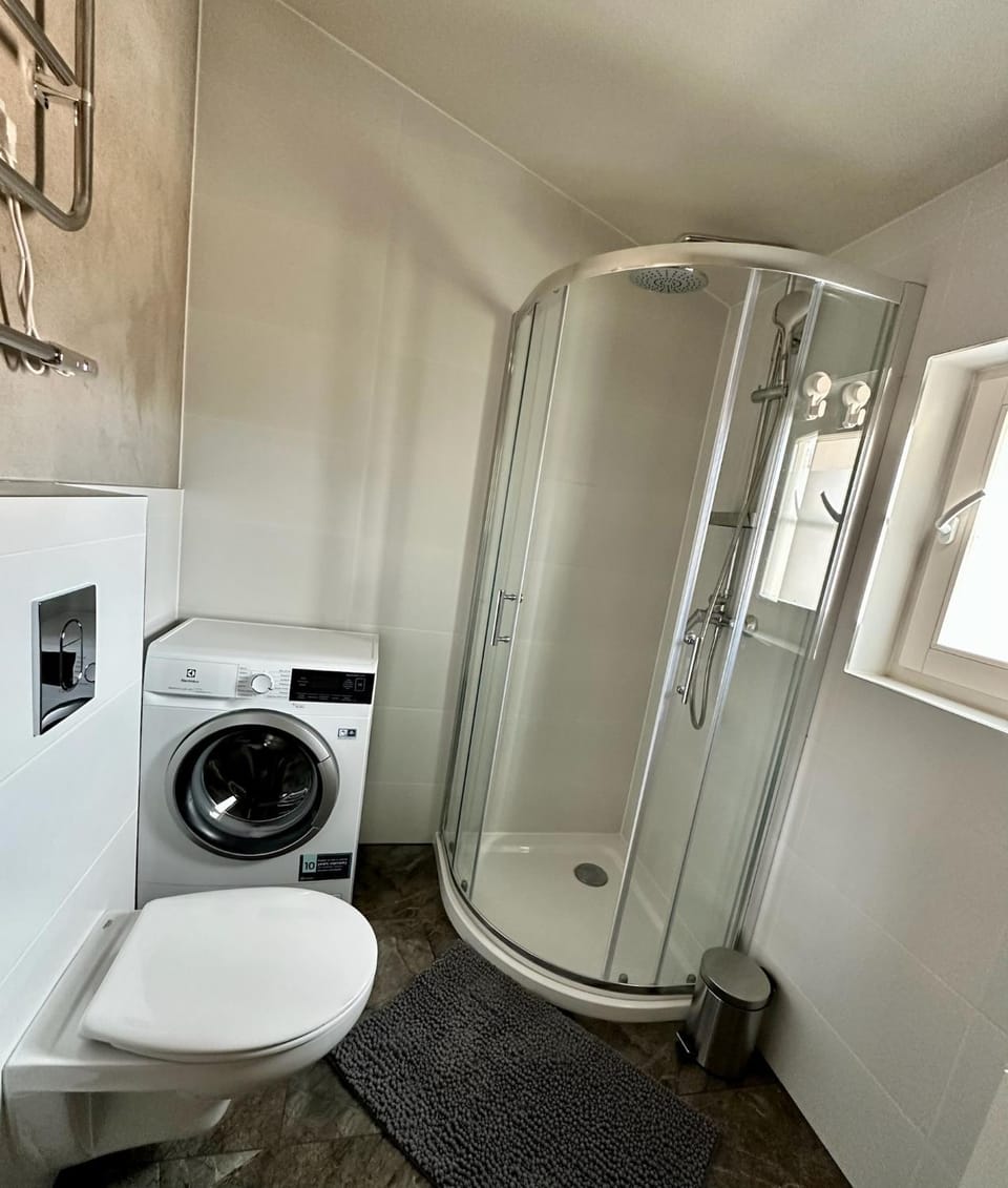Shower, Bathroom, washing machine