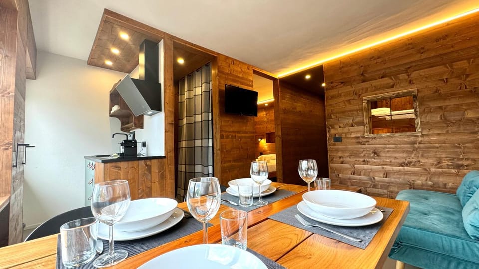 Hostdomus- Bear Suite Apartment in Sestriere