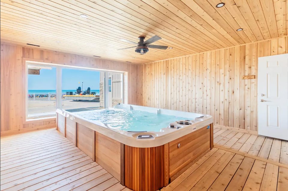 Hot Tub, Lake view