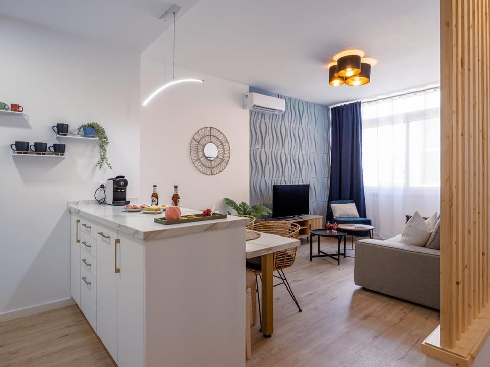 TV and multimedia, Living room, Dining area