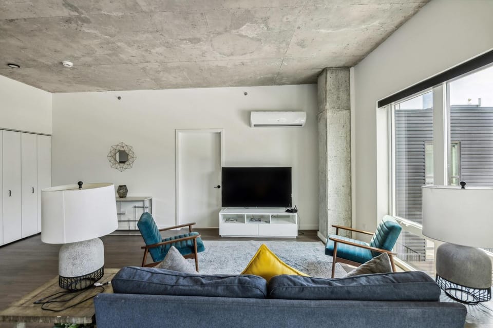 TV and multimedia, Living room, Seating area