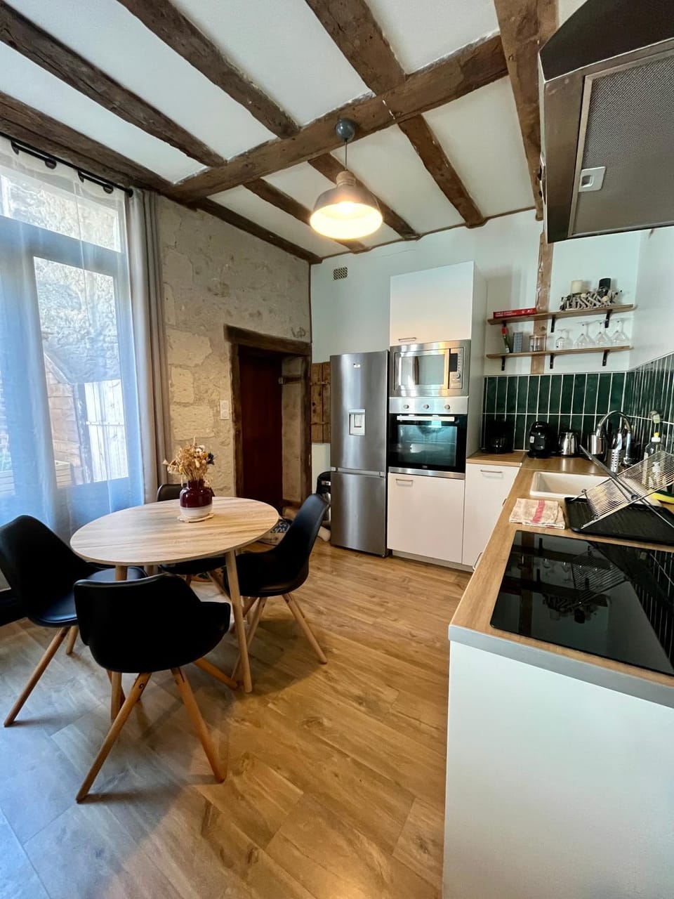 Kitchen or kitchenette, Dining area, dishwasher, oven, stove