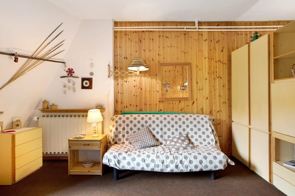 Living room, Bedroom