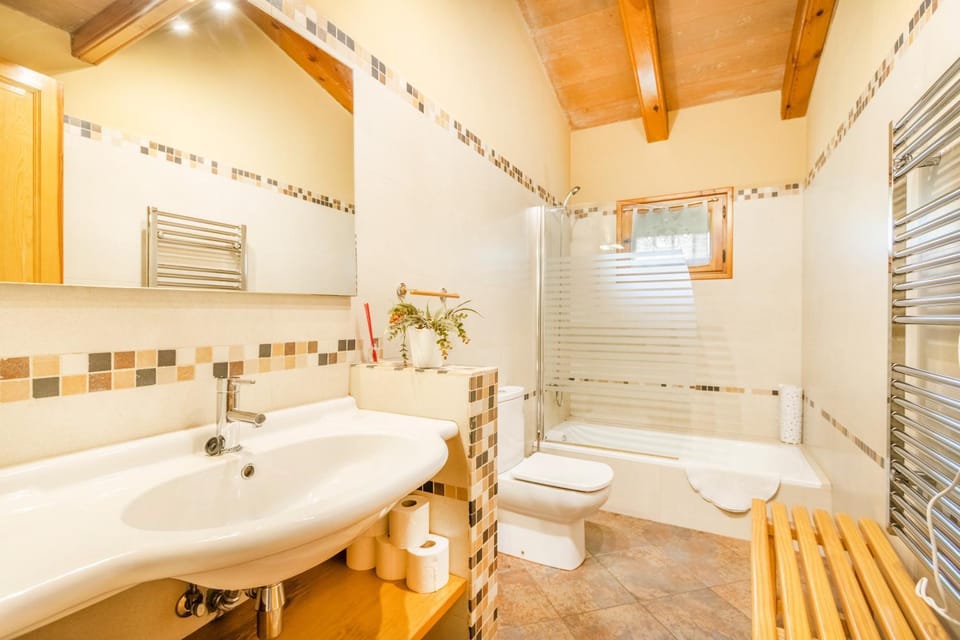 Bathroom, Living room