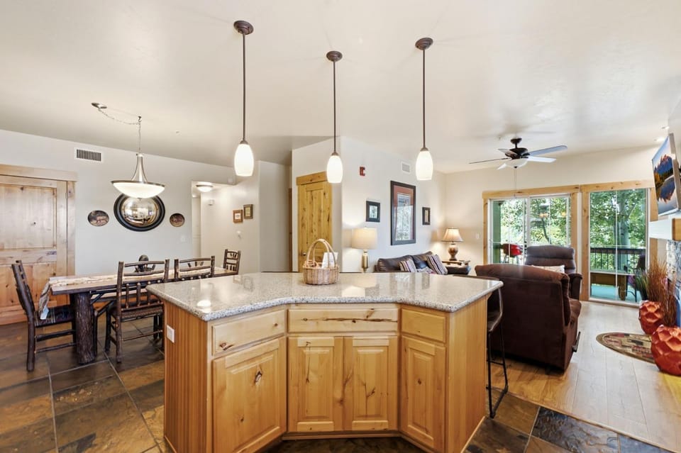 The Grizzly Condo at Bear Hollow House in Summit Park