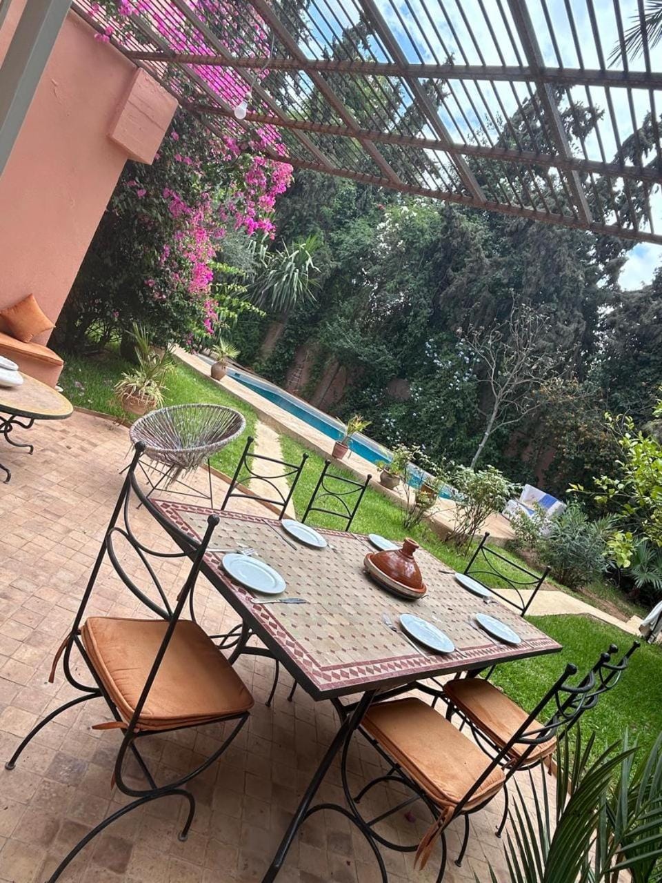 Magnifique villa 5 chambres à Gueliz au Centre de Marrakech Villa in Marrakesh