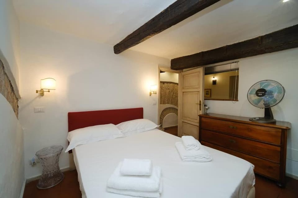 Pantheon's Arch by BuddyRent Apartment in Rome