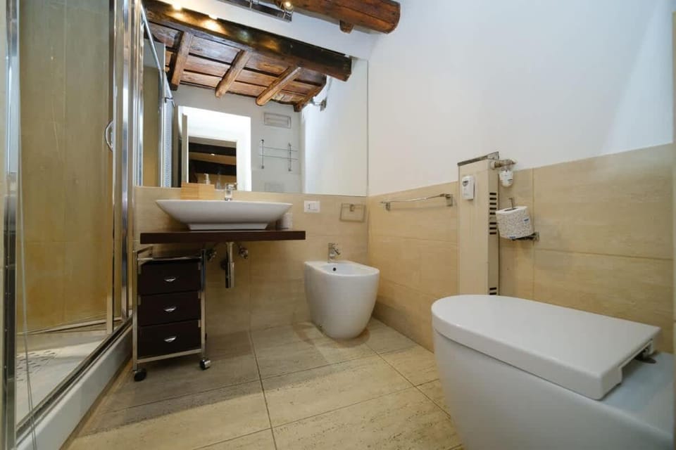 Pantheon's Arch by BuddyRent Apartment in Rome