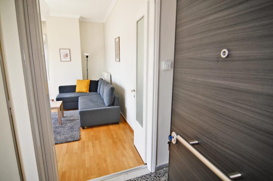 Living room, Photo of the whole room, Seating area