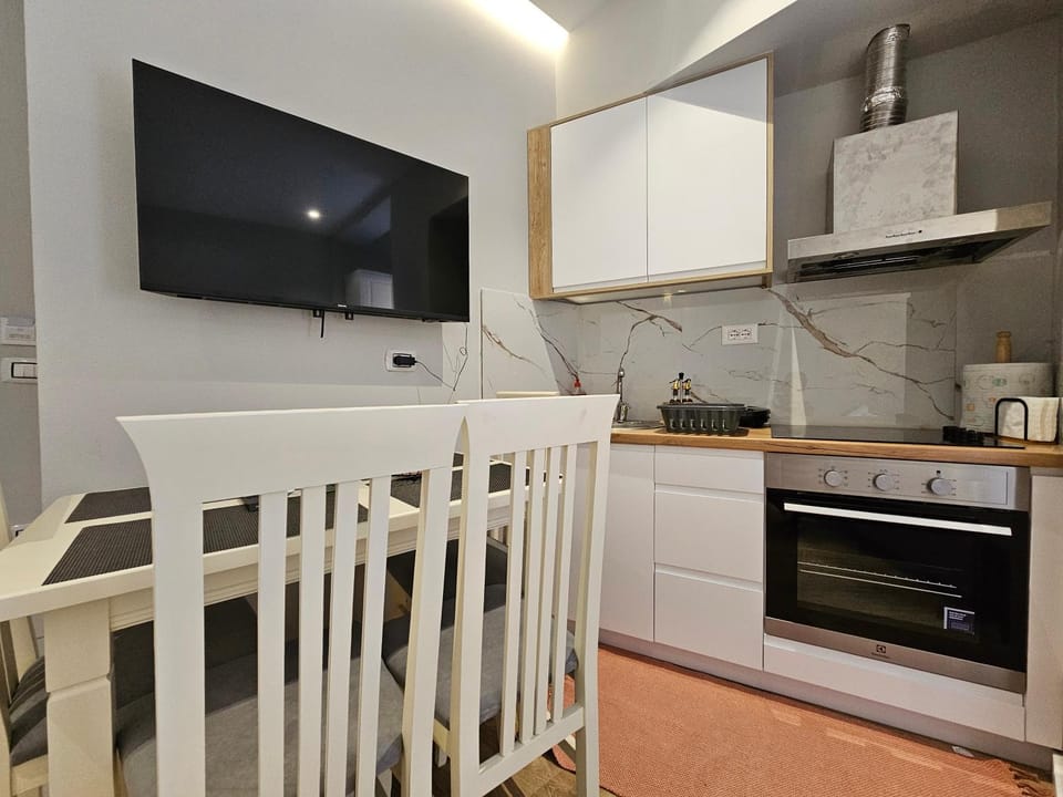 1-Leo"s Apartaments Sarande Apartment in Sarandë