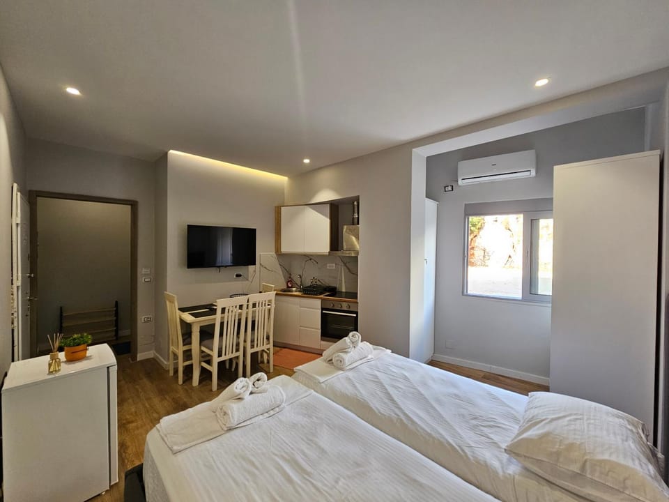 1-Leo"s Apartaments Sarande Apartment in Sarandë