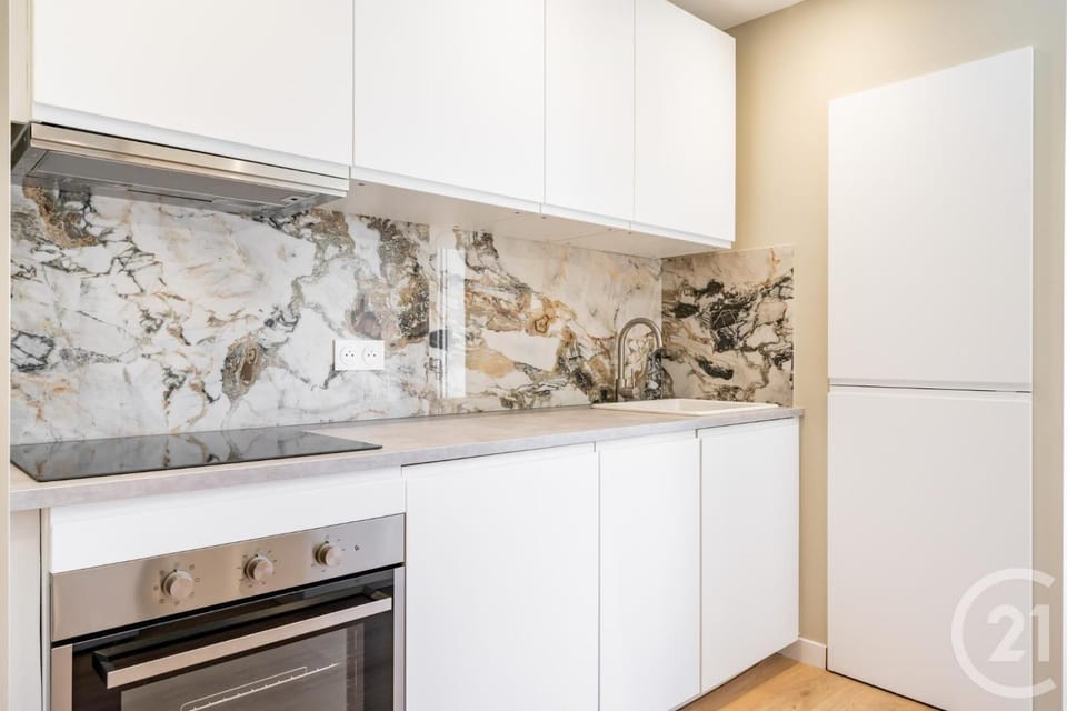 Kitchen or kitchenette, oven, stove