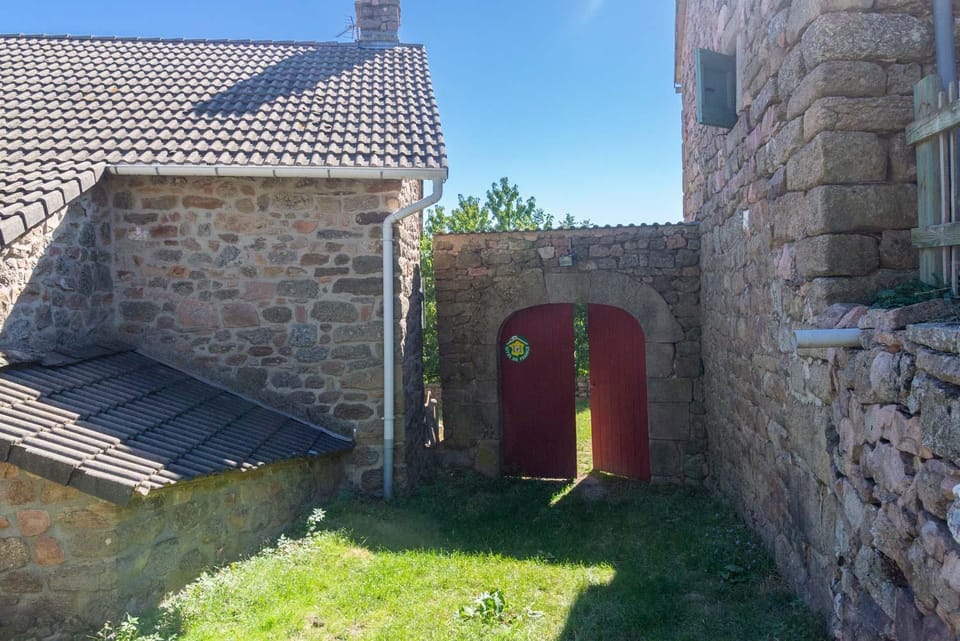 Le four, ferme de la beyssiere House in Auvergne-Rhône-Alpes