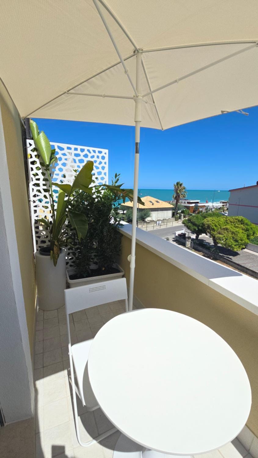 Patio, Day, Natural landscape, View (from property/room), Balcony/Terrace, Sea view