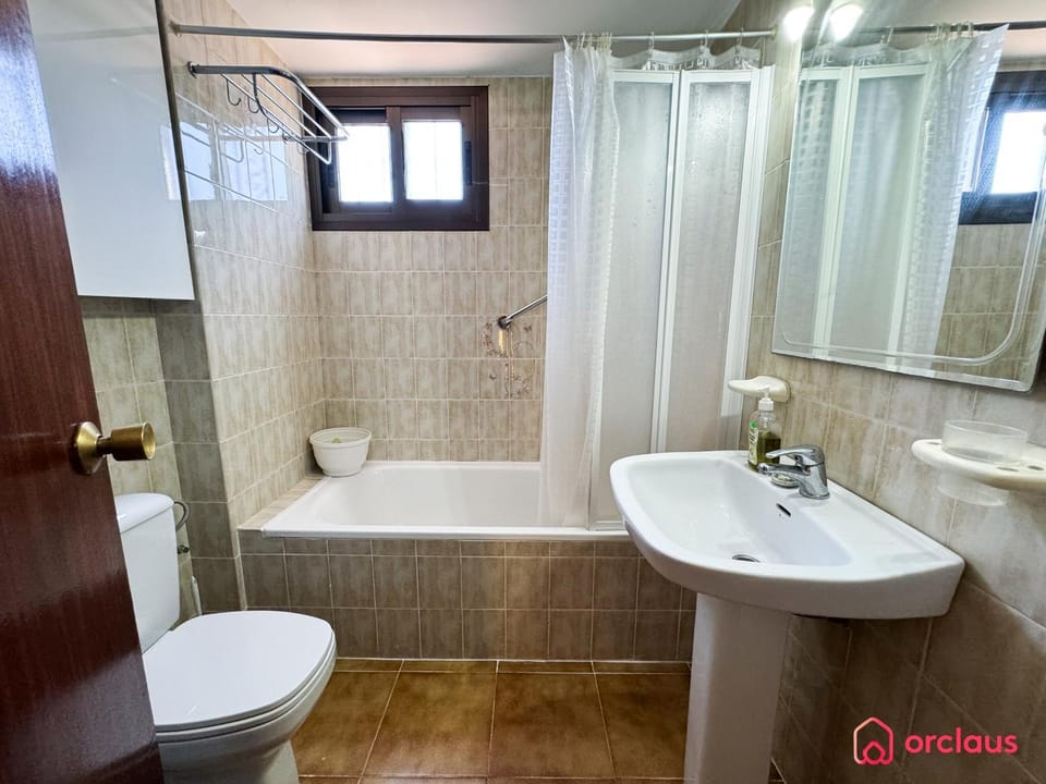 Bathroom, Bath