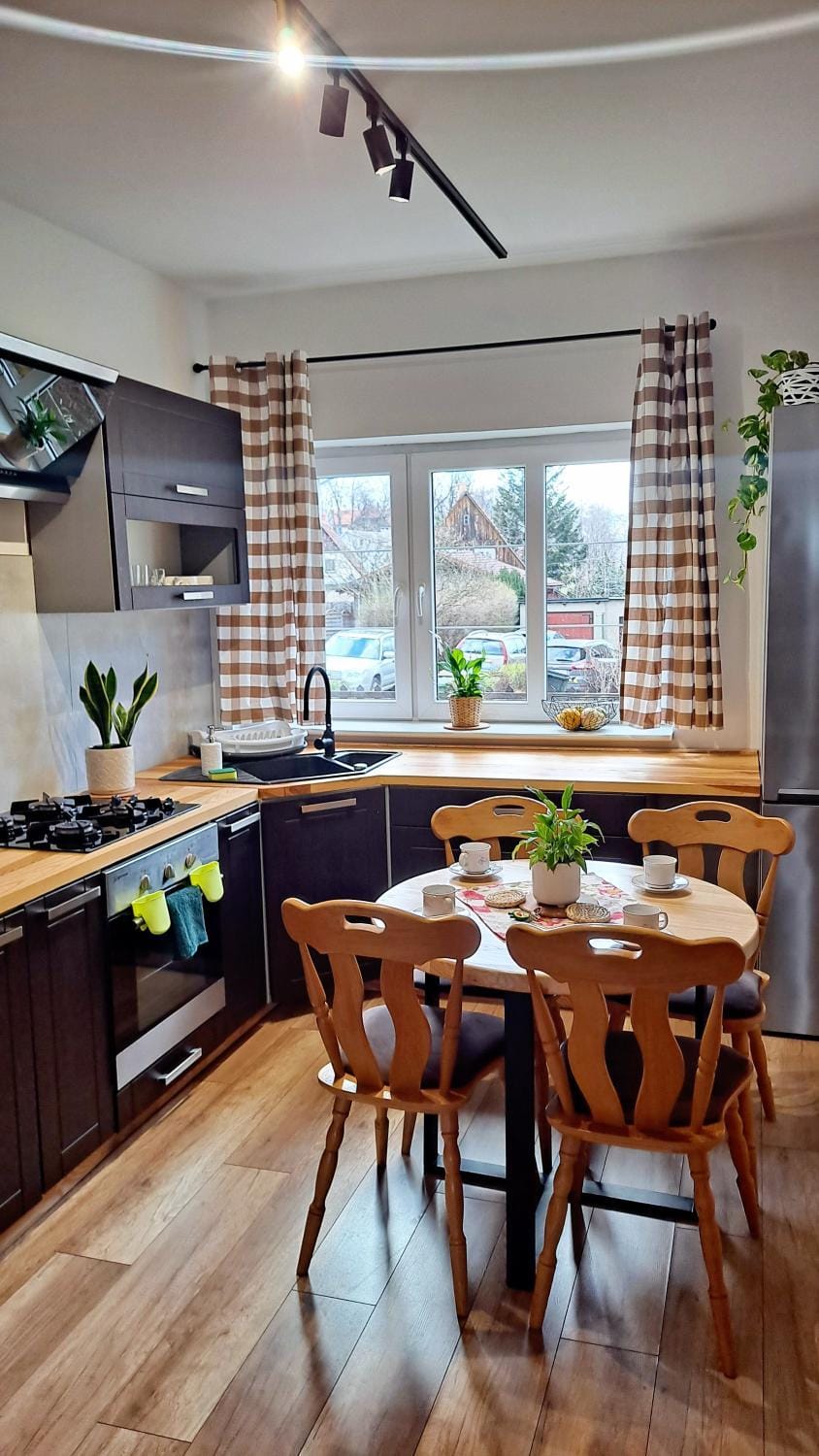 Kitchen or kitchenette, Seating area, Dining area, pet friendly