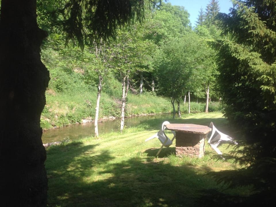 "le mas d'hillaire" 2 personnes à saint jean du bleymard House in Auvergne-Rhône-Alpes