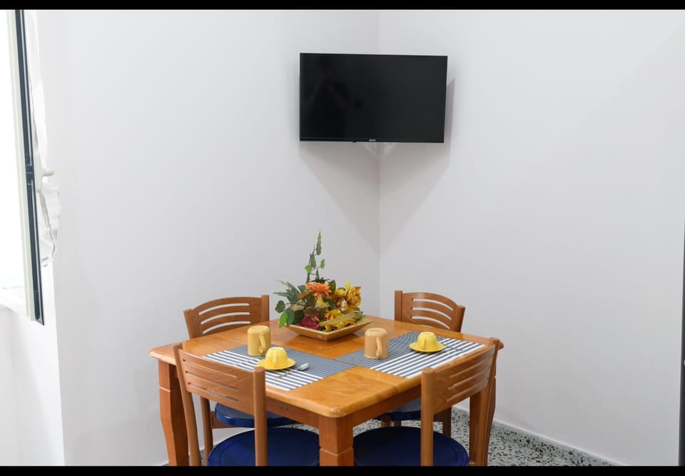 TV and multimedia, Living room, Dining area