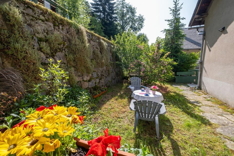 Studio a plaisance House in Auvergne-Rhône-Alpes