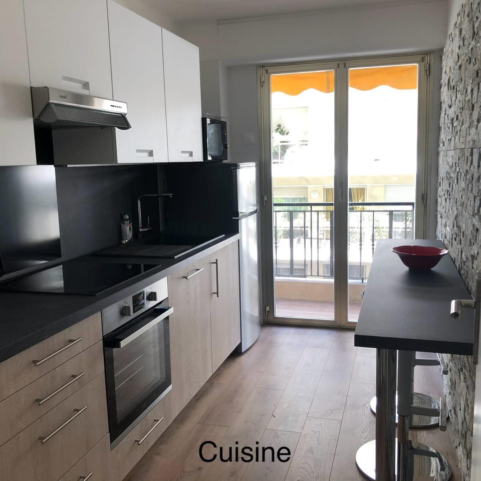 CARRE D'OR - Appartement 3P - Antibes Centre - Carré d'Or Apartment in Antibes