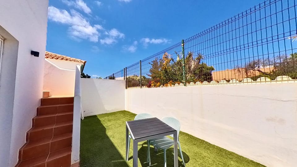 Property building, Day, Garden, Garden view
