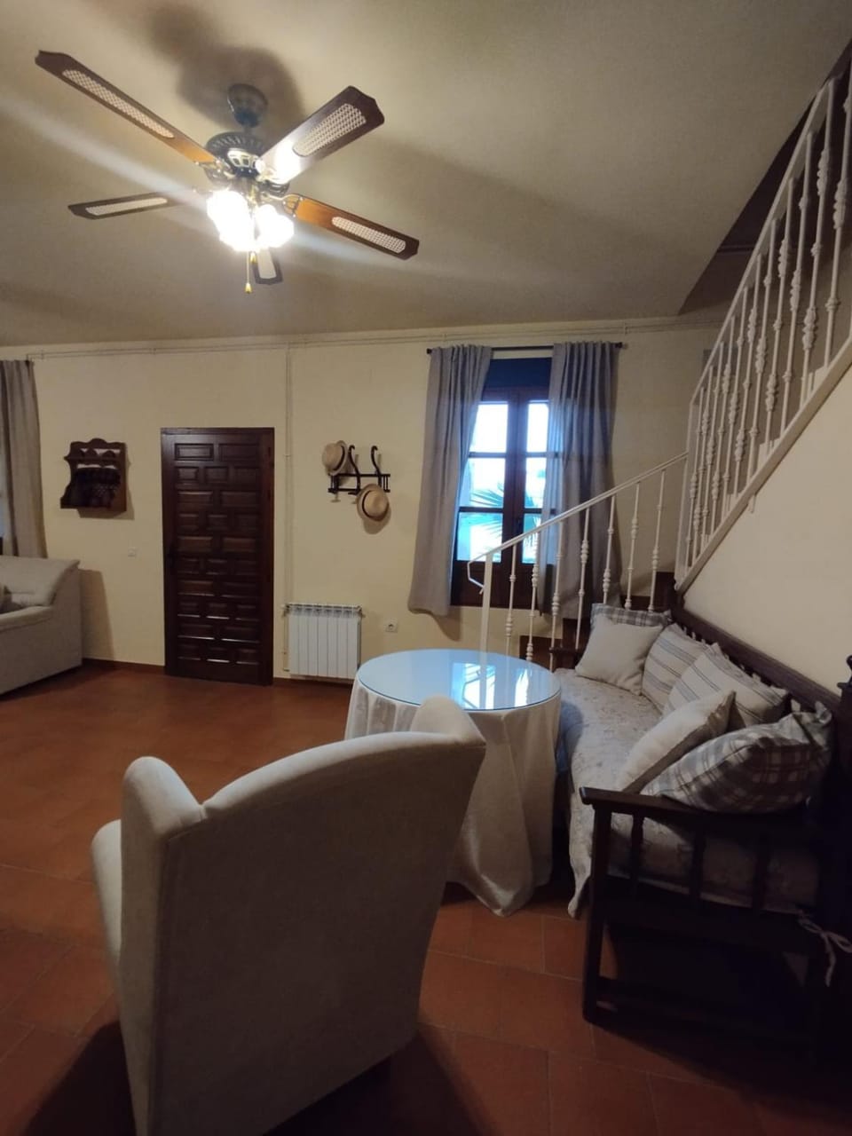 Living room, Dining area, fireplace