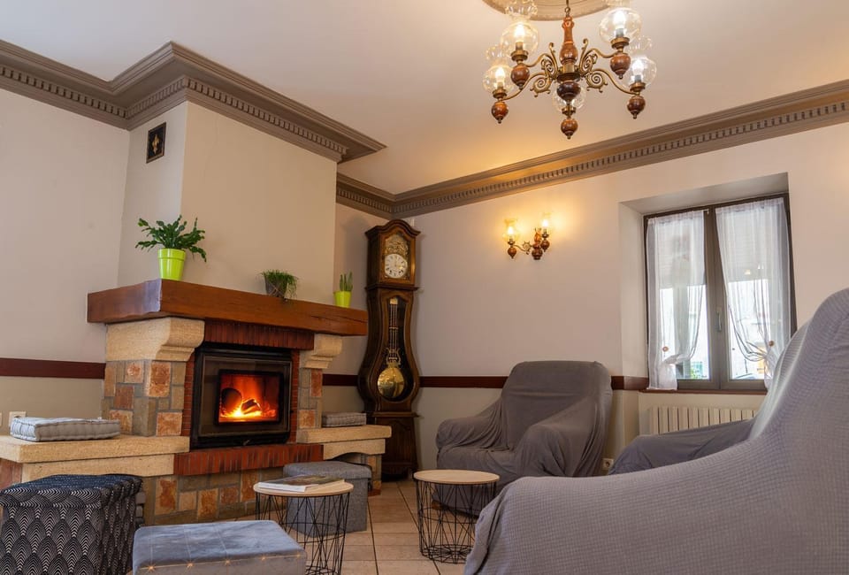 Bon aubrac pour 12 personnes House in Occitanie