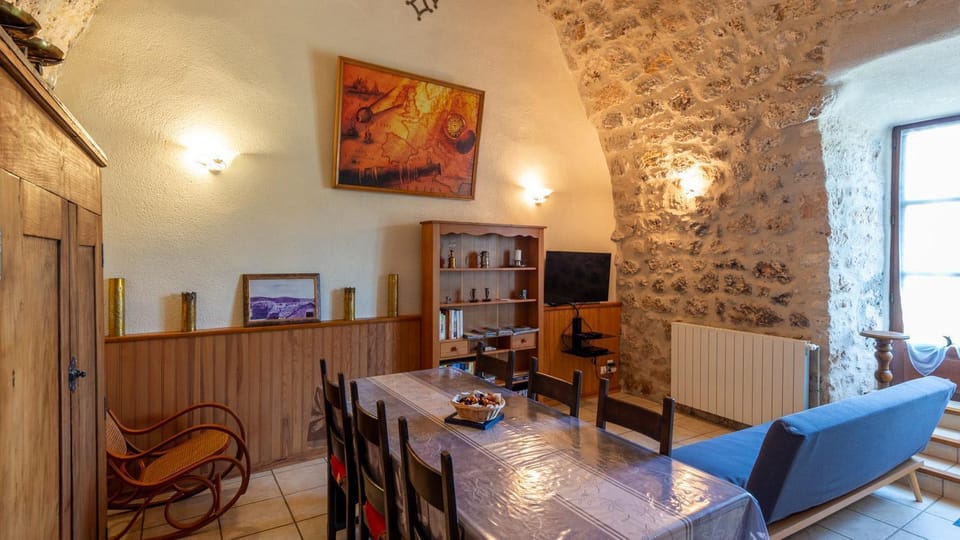 Gîte Gîte du Bouquet 4/5 personnes House in Auvergne-Rhône-Alpes