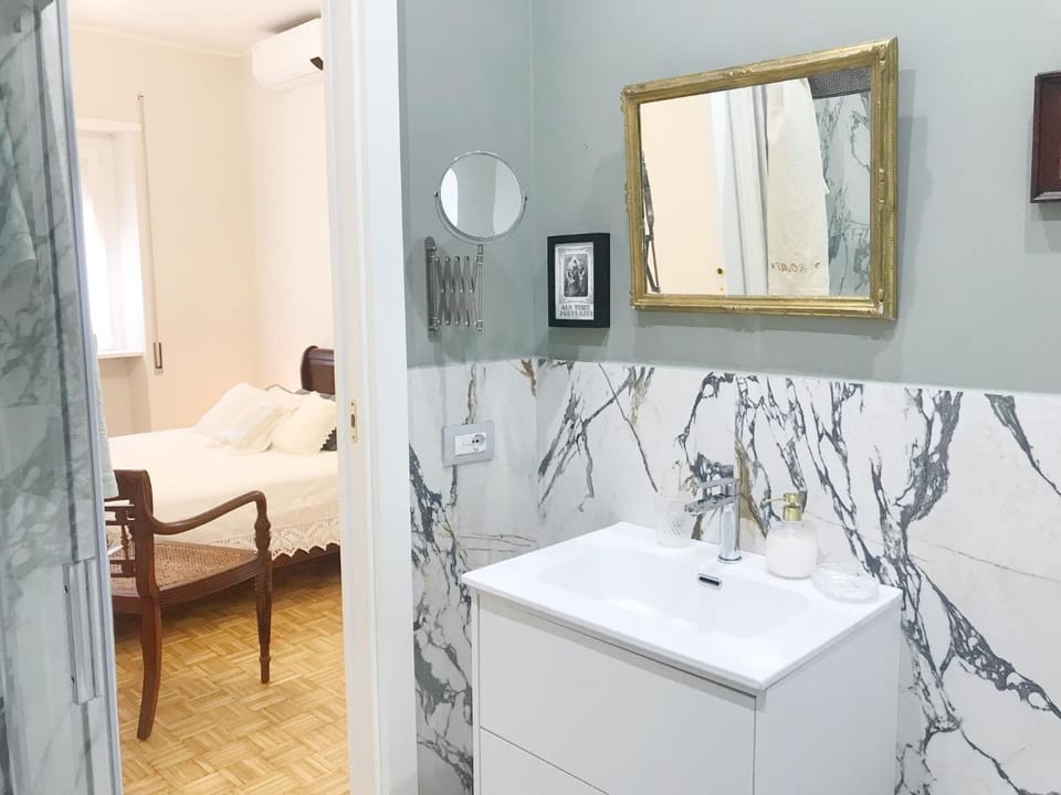 Shower, Bathroom, Bedroom, bidet, towels