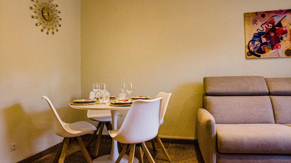 Living room, Seating area, Dining area