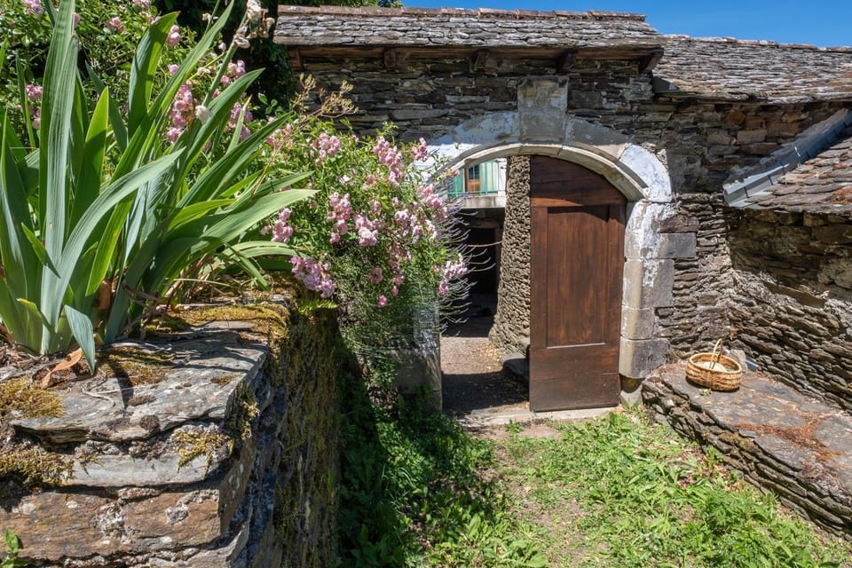 Maison cavalier 2/4 personnes à gabriac House in Occitanie