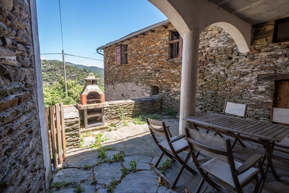 Maison cavalier 2/4 personnes à gabriac House in Occitanie