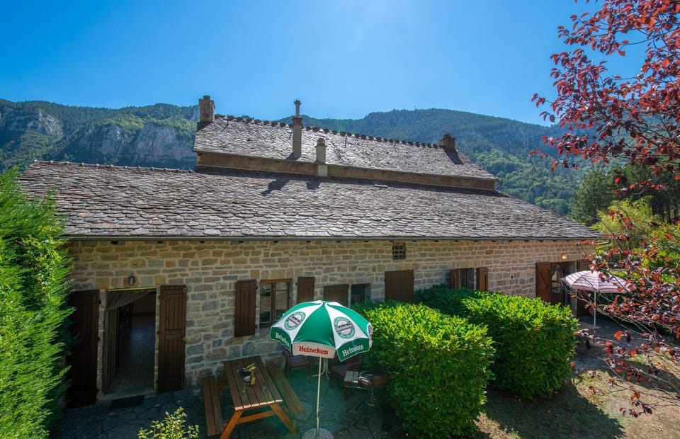 Gîte "le kermès" 2/4 pers à blajoux House in Auvergne-Rhône-Alpes