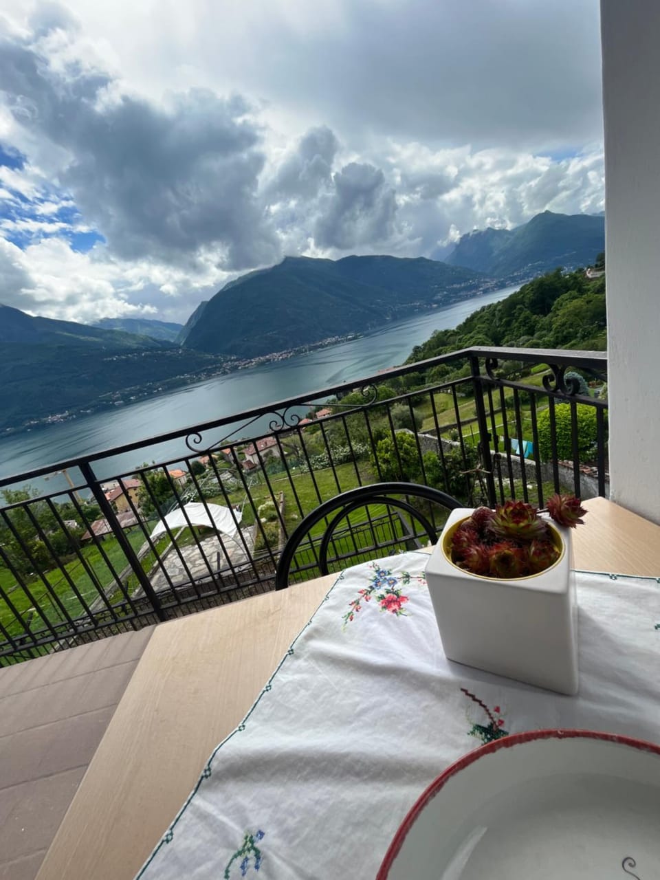 Natural landscape, View (from property/room), Dining area, Food, Lake view, Mountain view