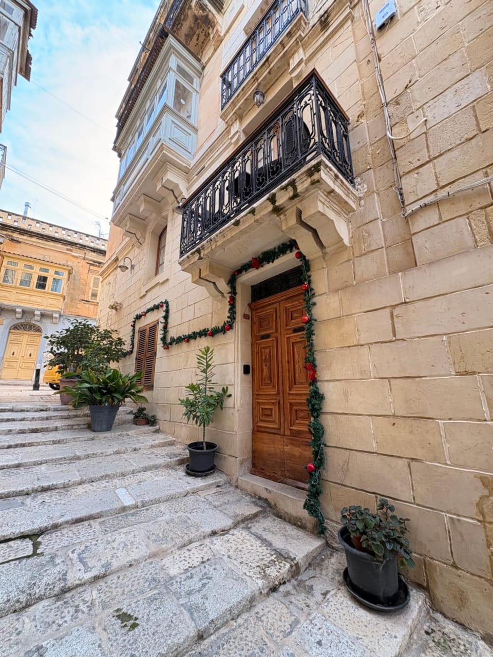 Property building, Facade/entrance