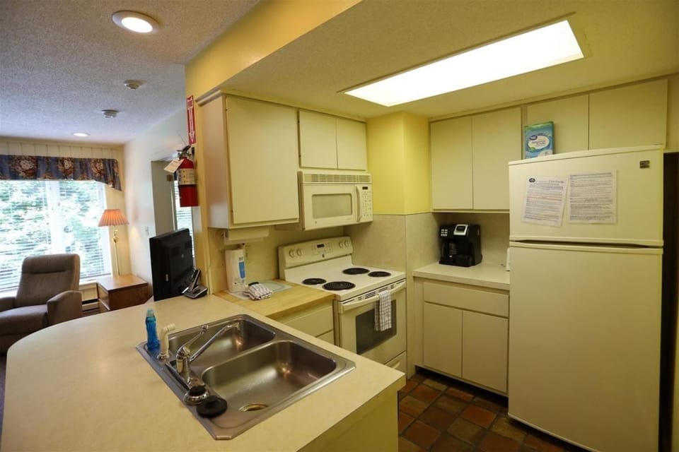 Inns of Waterville Valley 204 One Bedroom Condo at Inns of WV House in Waterville Valley
