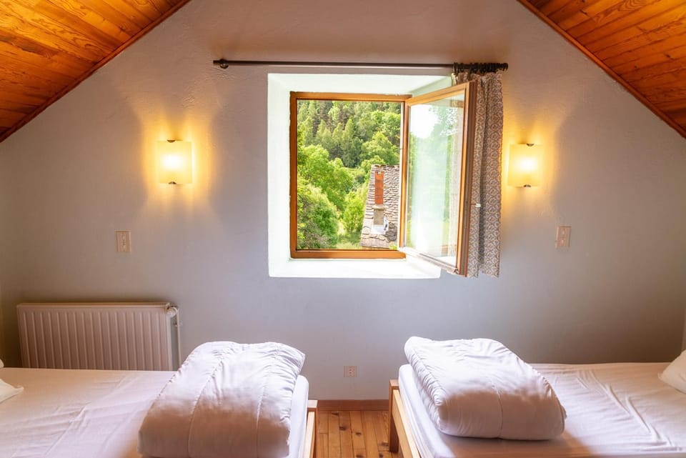 Gites de france 6 personnes a pierrefiche House in Auvergne-Rhône-Alpes