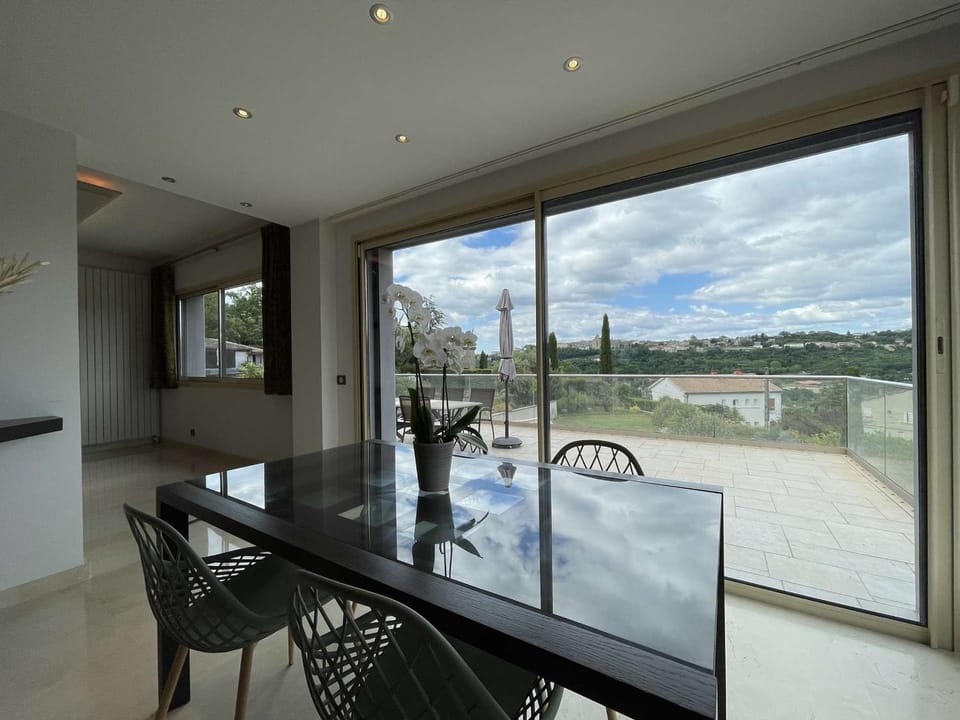 Villa d'Exception avec Piscine Privée, Jacuzzi et Climatisation - FR-1-382-214 House in Provence-Alpes-Côte d'Azur