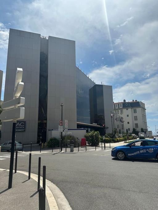 Appartement neuf et rénové promenade des anglais Apartment in Nice