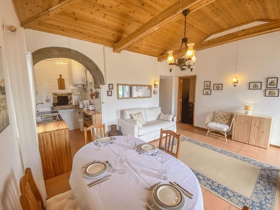 Sun Island Retreat - Great Sunny Island Sea view House in Azores District