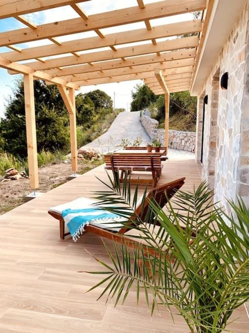 View (from property/room), Balcony/Terrace, sunbed