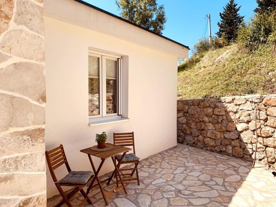 Property building, Patio, Seating area