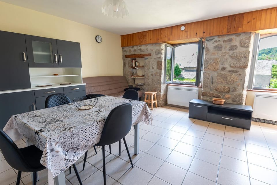 Perceneige - ancien presbytère 3/5 personnes House in Occitanie