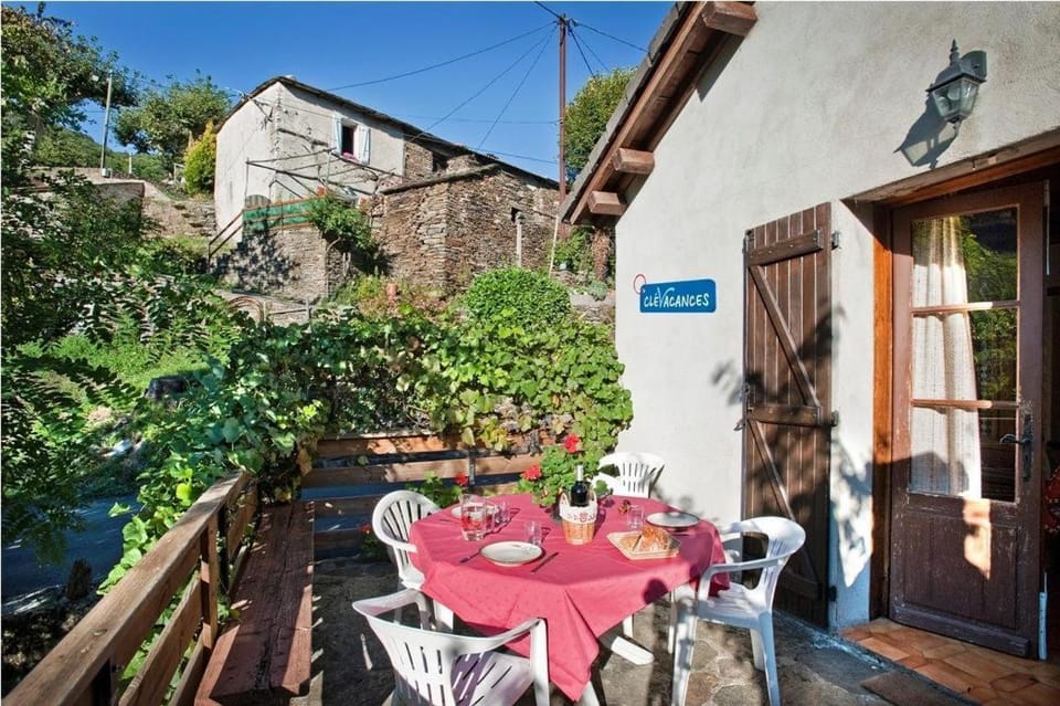 Clévacances 2 clés 4/6 personnes House in Occitanie